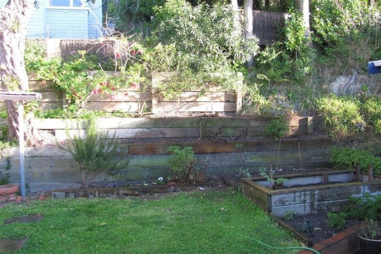 Photo of property in 2 Melrose Crescent, Melrose, Wellington, 6023