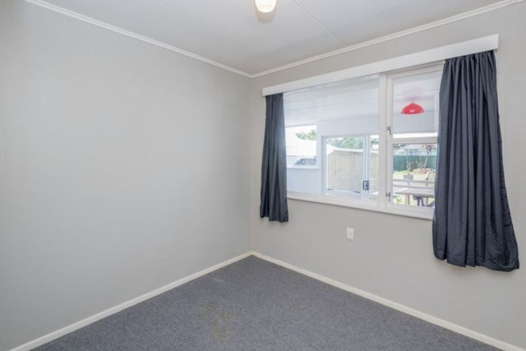 Photo of property in 15 Matai Street, Levin, 5510
