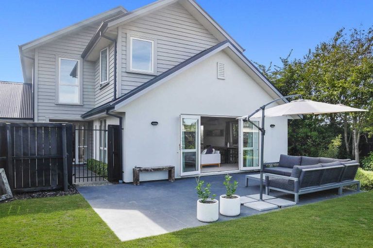 Photo of property in 5 Thomas Cane Lane, Hillmorton, Christchurch, 8024