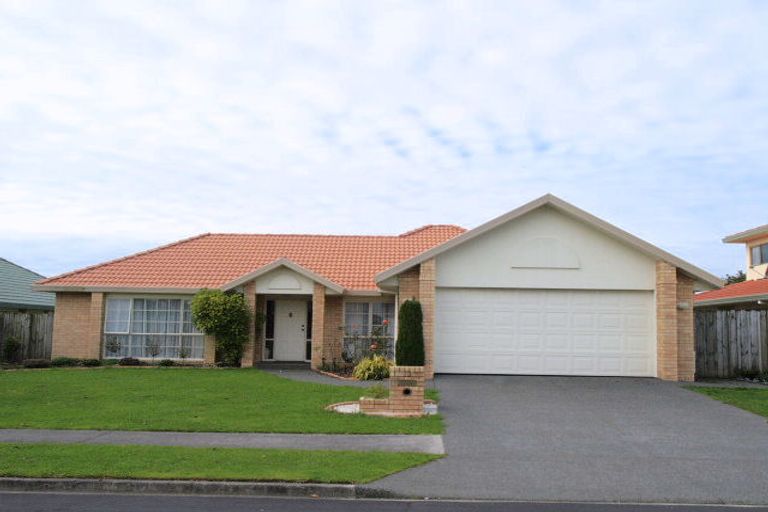 Photo of property in 10 Ambleside Drive, Northpark, Auckland, 2013