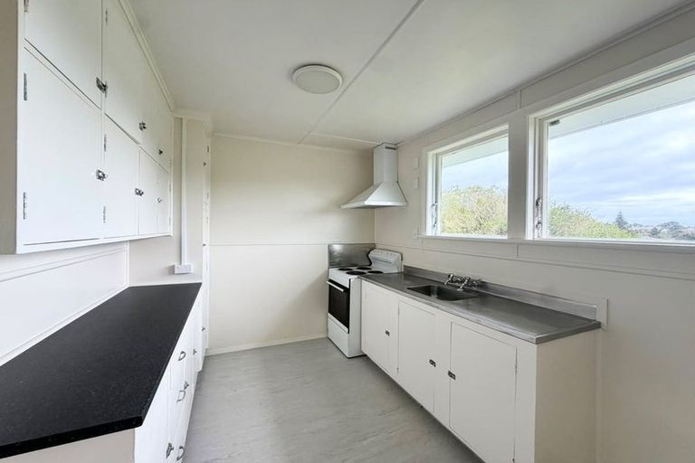 Photo of property in 72-74 Banks Street, Marfell, New Plymouth, 4310