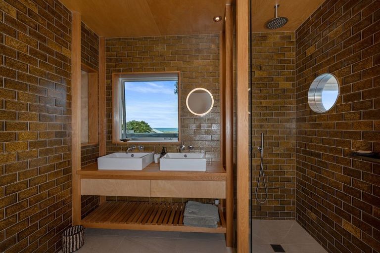 Photo of property in 19 Lagoon Way, Omaha, 0986