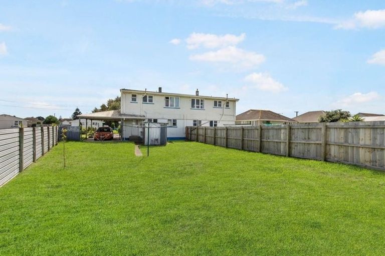 Photo of property in 26-28 Matipo Street, Castlecliff, Whanganui, 4501