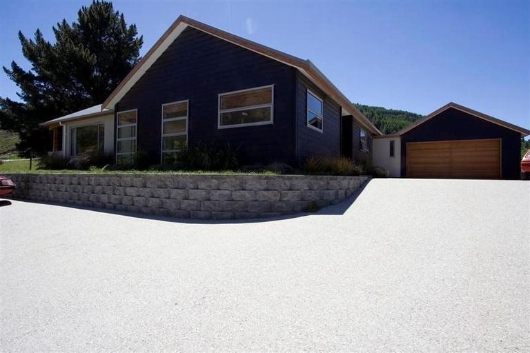 Photo of property in 6 Morning Star Terrace, Arthurs Point, Queenstown, 9371