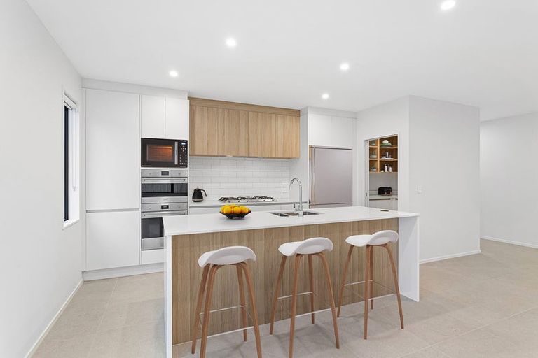 Photo of property in 124 Te Napi Drive, Takanini, Auckland, 2112