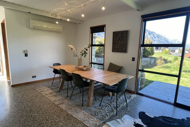 Photo of property in 10 Arran Lane, Jacks Point, Queenstown, 9371