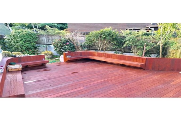 Photo of property in 10 Oakpark Place, West Harbour, Auckland, 0618