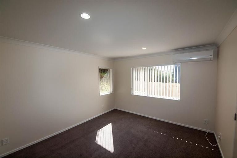 Photo of property in 18 Erlestoke Crescent, Churton Park, Wellington, 6037