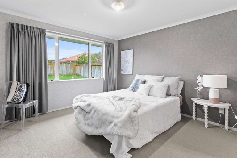 Photo of property in 5 Boston Parade, Kelvin Grove, Palmerston North, 4414