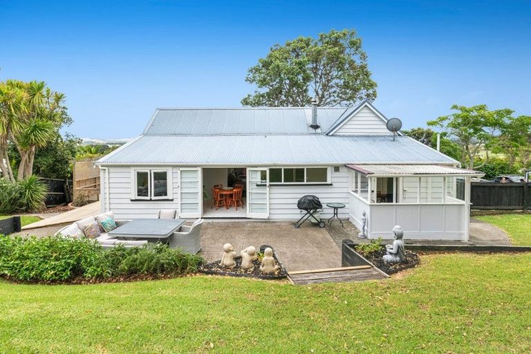 Photo of property in 3 Gow Street, Helensville, 0800