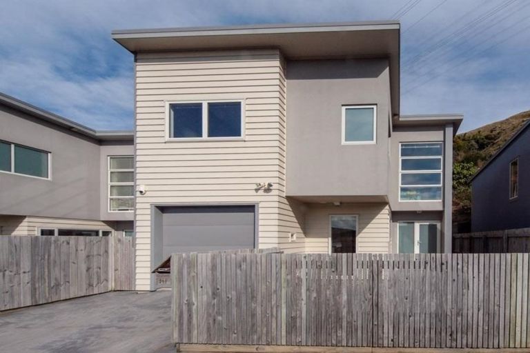 Photo of property in 36f Erlestoke Crescent, Churton Park, Wellington, 6037
