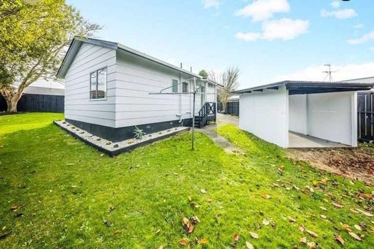 Photo of property in 2/11 Rollerson Street, Papakura, 2110