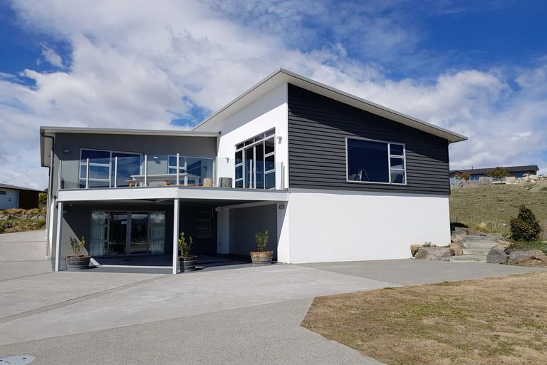 Photo of property in 22 Lochinver Avenue, Lake Tekapo, 7999