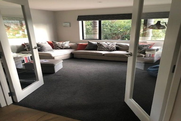 Photo of property in 20b Cambridge Road, Riverhead, 0820