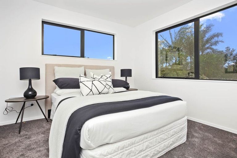 Photo of property in 27c Taipari Road, Te Atatu Peninsula, Auckland, 0610