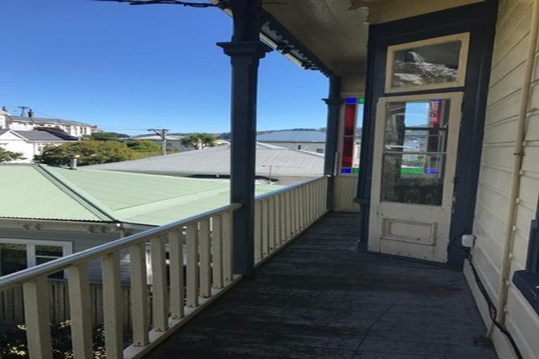 Photo of property in 41 Hawker Street, Mount Victoria, Wellington, 6011