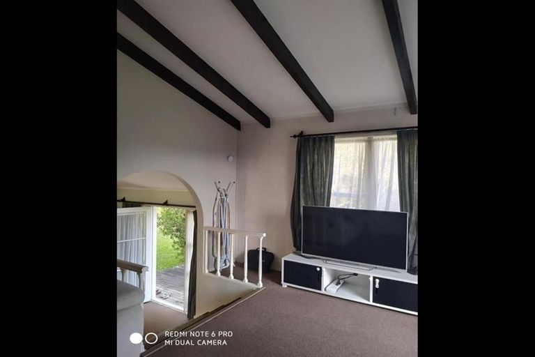 Photo of property in 2/462 Hillsborough Road, Mount Roskill, Auckland, 1041