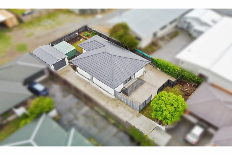 Photo of property in 2/198 Wainoni Road, Avondale, Christchurch, 8061