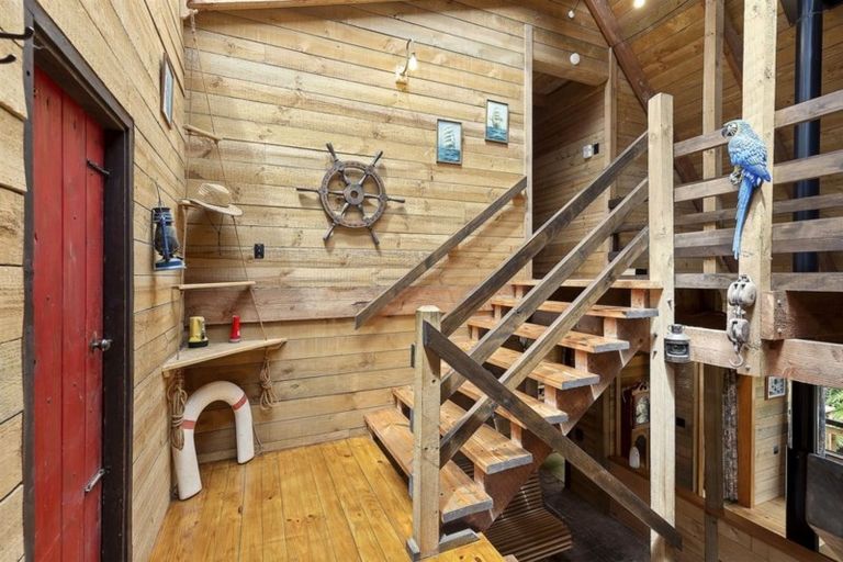 Photo of property in 2 Sea Vista Drive, Pukerua Bay, 5026