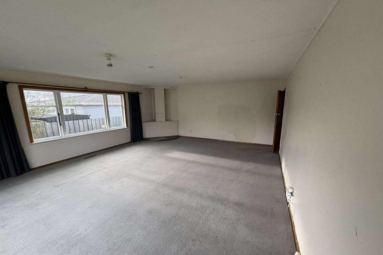 Photo of property in 167b Wainuiomata Road, Wainuiomata, Lower Hutt, 5014