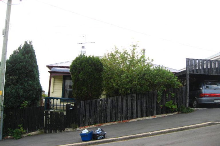 Photo of property in 15 Cole Street, Caversham, Dunedin, 9012