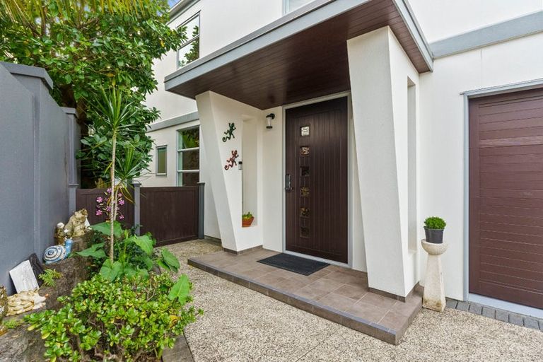Photo of property in 5b Rahopara Street, Castor Bay, Auckland, 0620