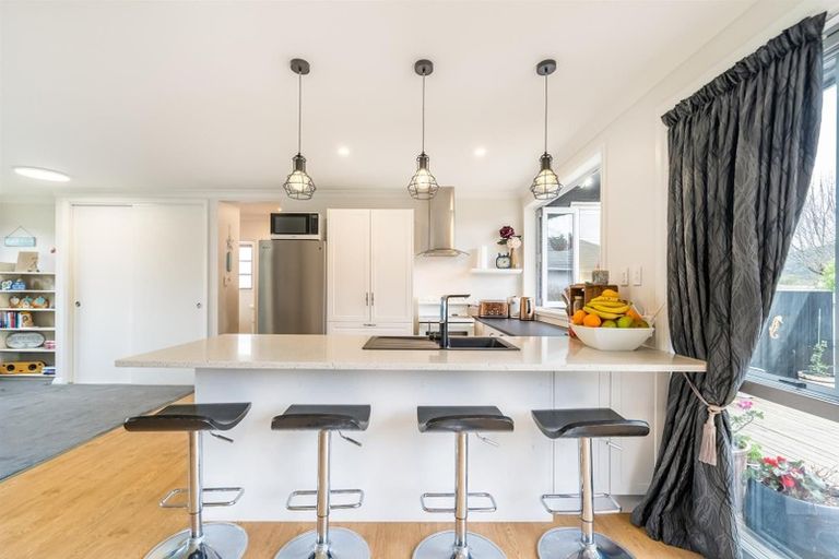 Photo of property in 15 Ararino Street, Trentham, Upper Hutt, 5018