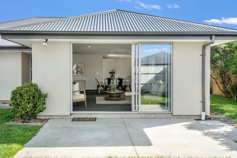 Photo of property in 14 Saint Adela Place, Woolston, Christchurch, 8062