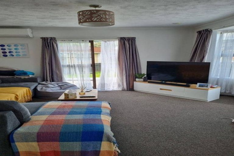 Photo of property in 342c Main Road, Tawa, Wellington, 5028