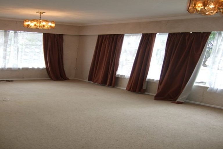 Photo of property in 125 Te Atatu Road, Te Atatu South, Auckland, 0610