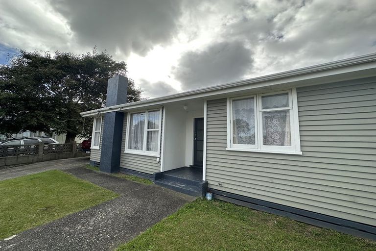 Photo of property in 33 Leicester Street, Cannons Creek, Porirua, 5024