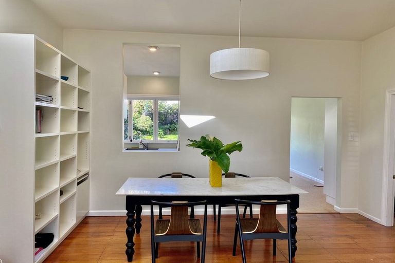 Photo of property in 10 Moir Street, Mount Victoria, Wellington, 6011