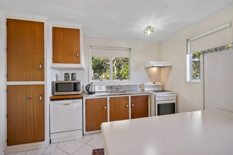 Photo of property in 29 Sequoia Place, Sunnynook, Auckland, 0620