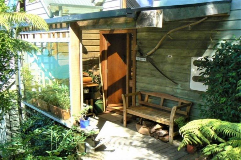 Photo of property in 5 Pine Tree Lane, Russell, 0272