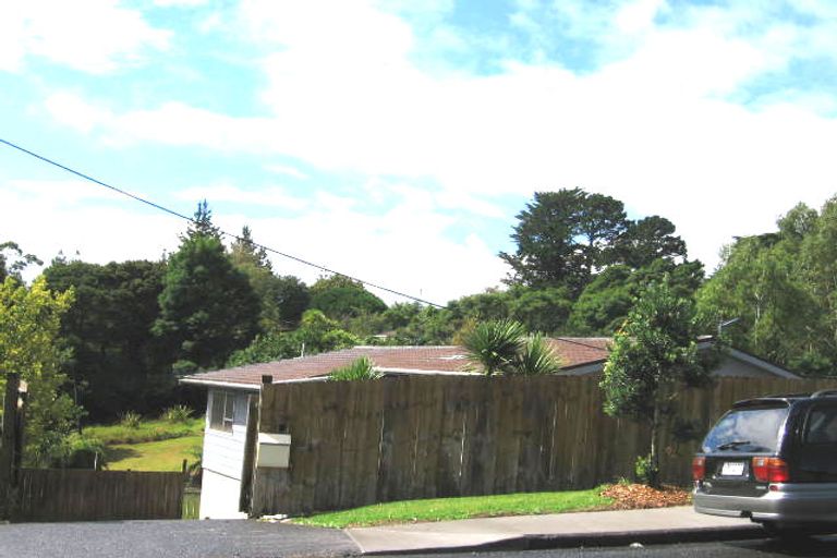 Photo of property in 22 Sunnyside Road, Sunnyvale, Auckland, 0612
