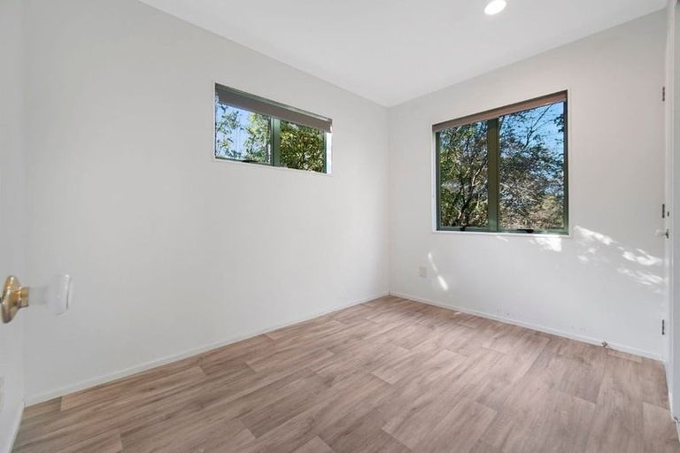 Photo of property in 67 Rangeview Road, Sunnyvale, Auckland, 0612