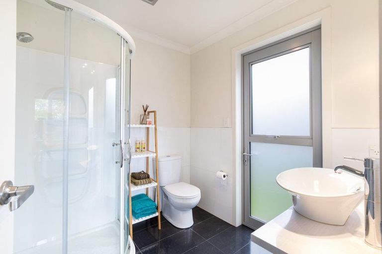 Photo of property in 111a Carlyle Street, Leamington, Cambridge, 3432