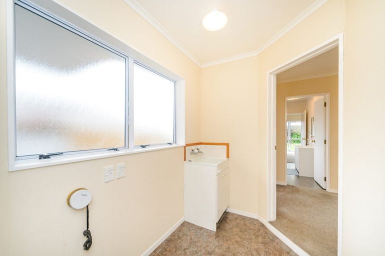 Photo of property in 4 Royal Oak Drive, Kelvin Grove, Palmerston North, 4414