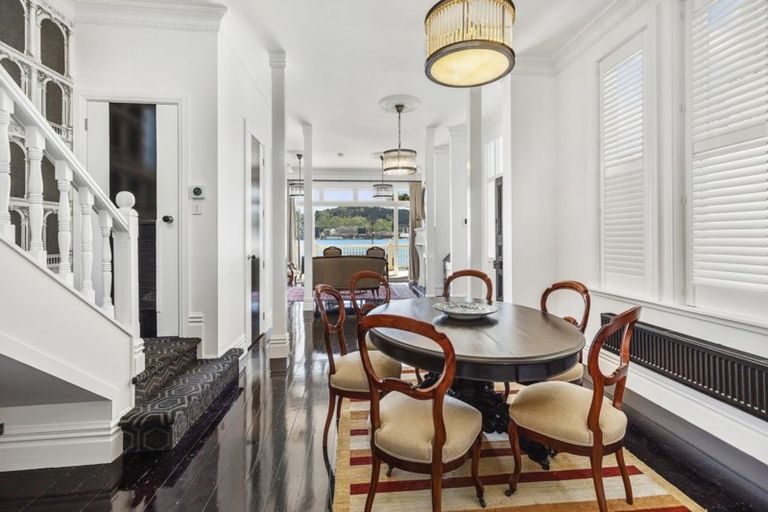 Photo of property in 322 Oriental Parade, Oriental Bay, Wellington, 6011