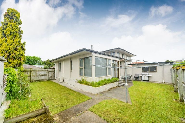 Photo of property in 417 College Street, Hokowhitu, Palmerston North, 4410