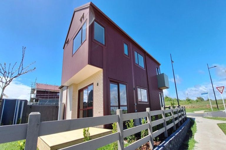 Photo of property in 55 Maungakaraka Road, Karaka, 2580