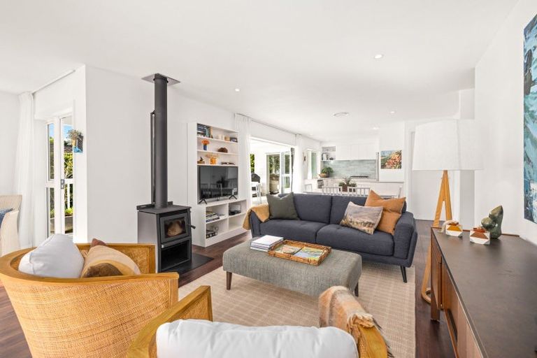 Photo of property in 25 Riverside Drive, Point Wells, Warkworth, 0986