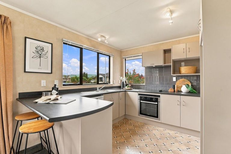 Photo of property in 71 Meridian Grove, Kelvin Grove, Palmerston North, 4414