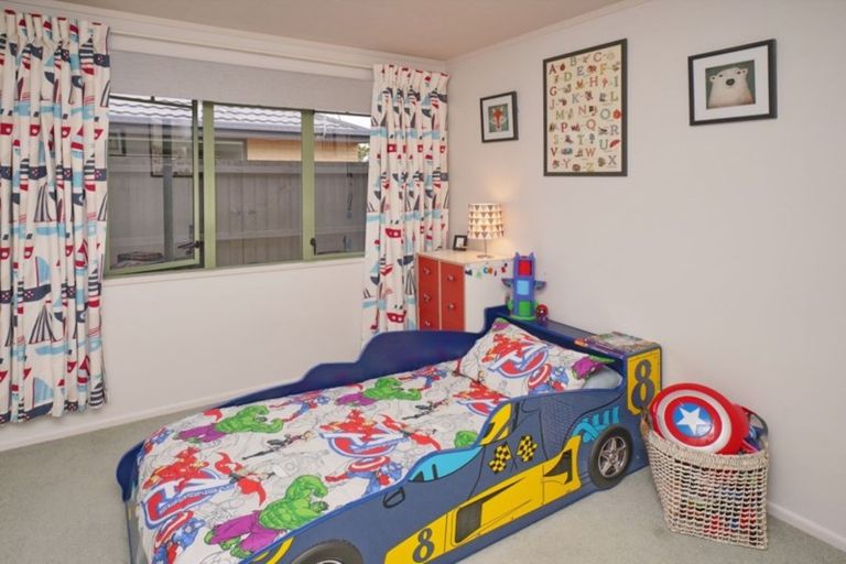 Photo of property in 13 Welsford Street, Woodend, 7610