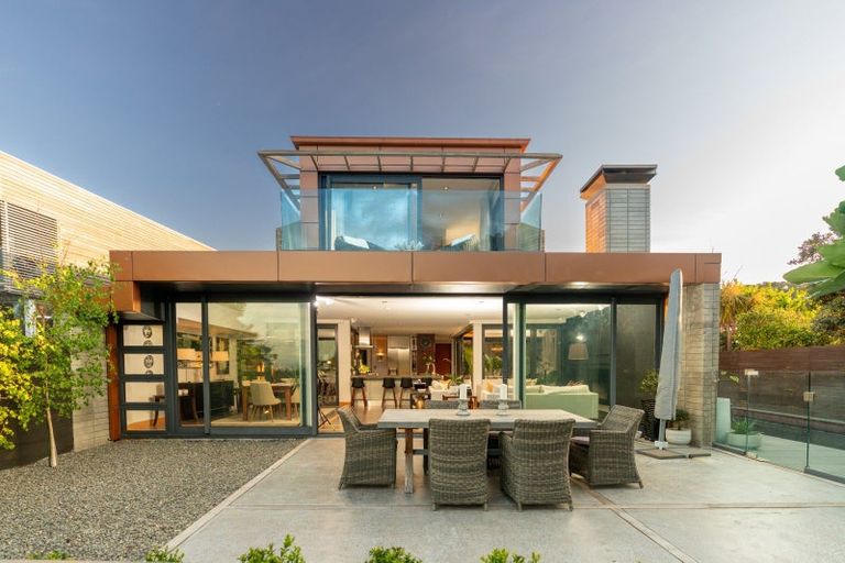 Photo of property in 11 Boardwalk Lane, Seatoun, Wellington, 6022