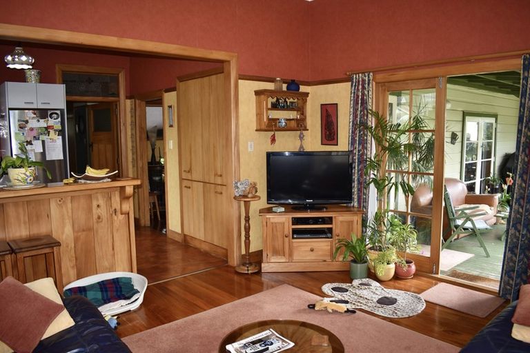 Photo of property in 27 Chester Street, Levin, 5510