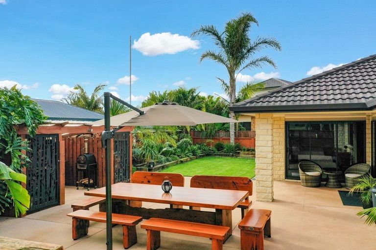 Photo of property in 2 Ohuirehe Road, Coastlands, Whakatane, 3120