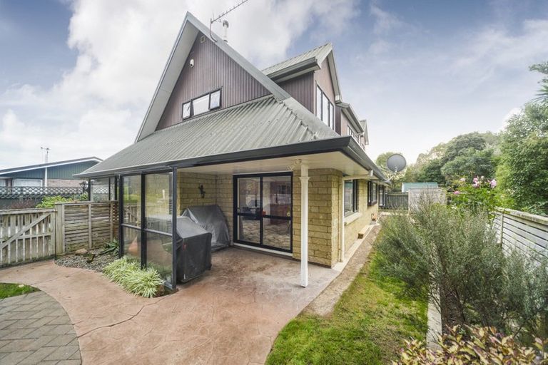 Photo of property in 18 Hanmer Place, Highbury, Palmerston North, 4412