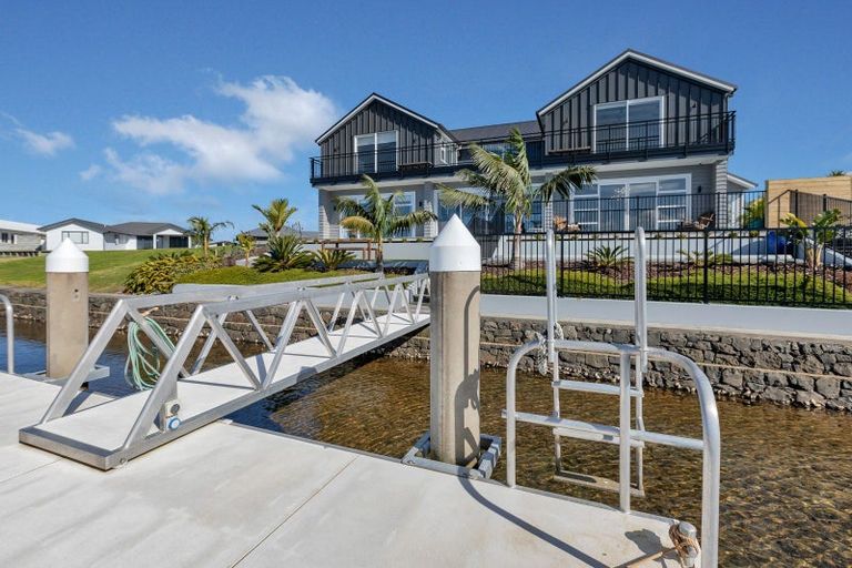 Photo of property in 13 Waitemata Drive, One Tree Point, 0118