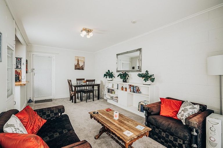 Photo of property in Balmoral Court, 2/130a Balmoral Road, Mount Eden, Auckland, 1024